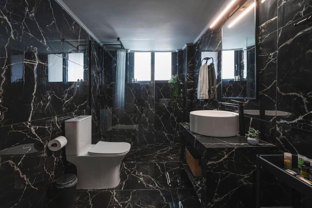 Beautiful Apt In Glyfada Center, Papandreou Street Atina Dış mekan fotoğraf